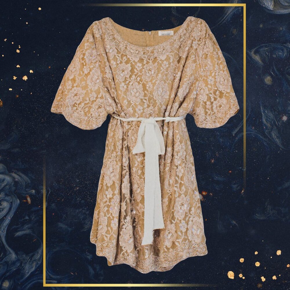 VINTAGE OVERWSIZE LACE SHIFT DRESS WITH BEAUTIFUL BEADING AND SCALLOP HEM